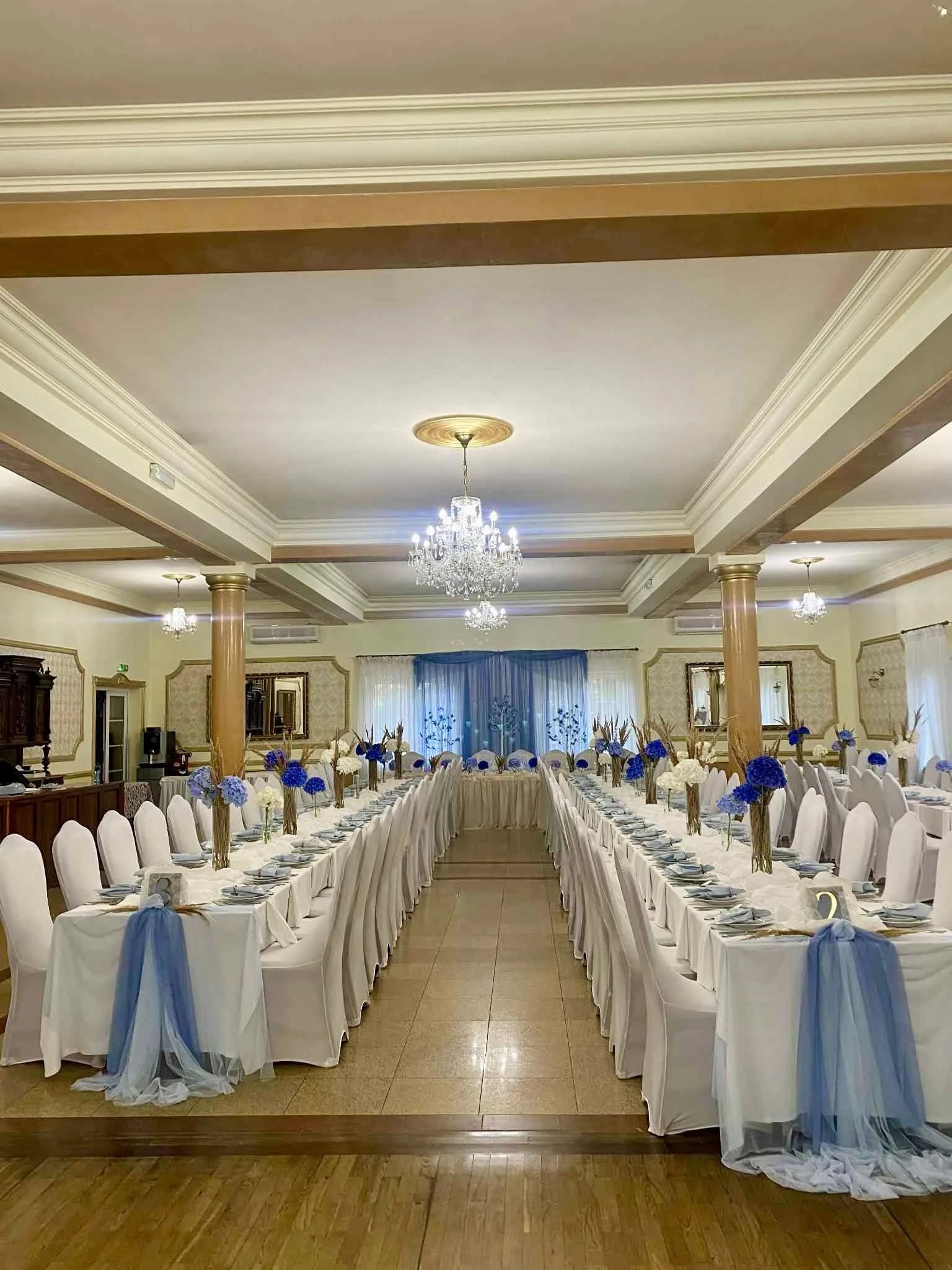 Sala weselna w Dworku Biała Dama, panorama przed przyjęciem
